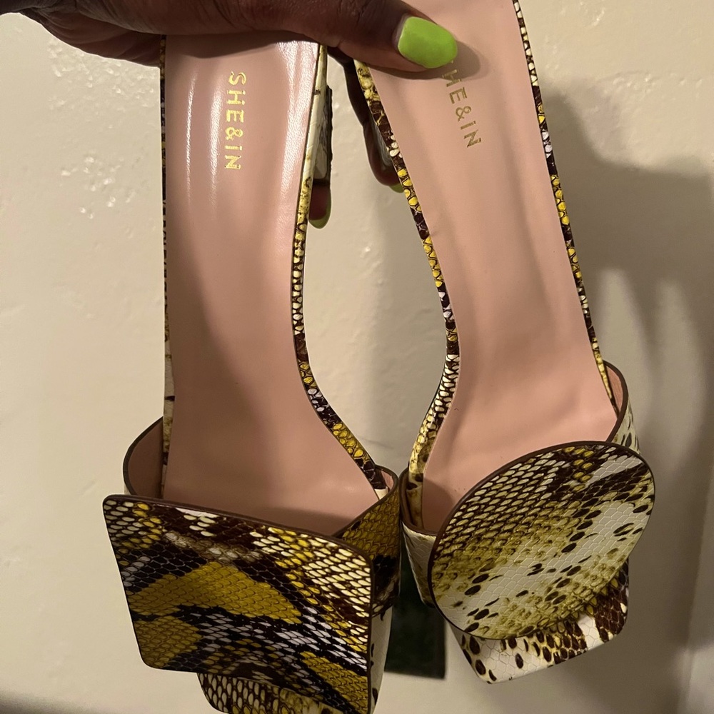 Sandals slides